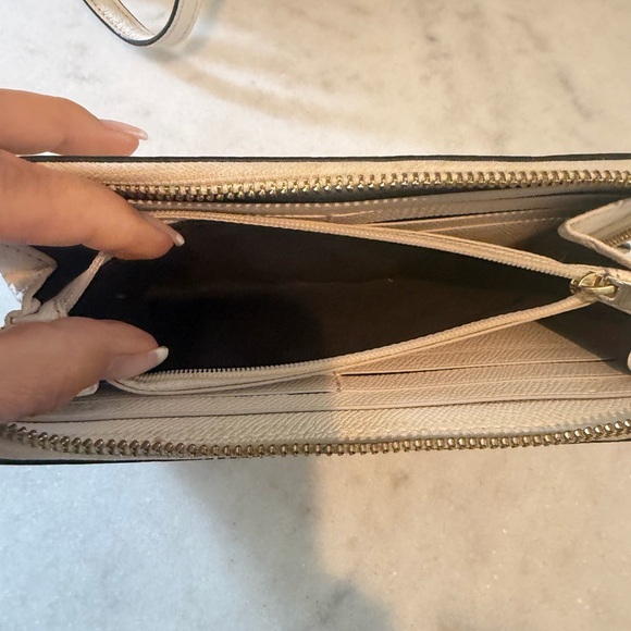 Coach Ava tote and matching wallet - Picture 13 of 17